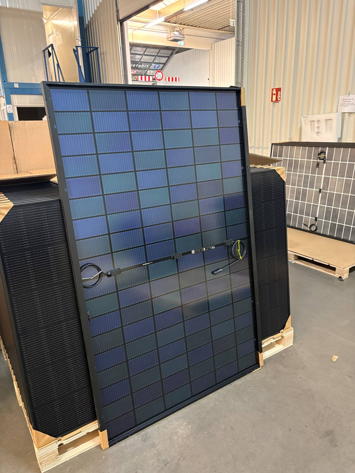 455W Solar Fabrik Mono S4 · Hagelschutzklasse HW4 · Halfcut Trend Full Black · Bifazial Doppelglas · N-Type TOPCon · 1500 V · 1762x1134x30 mm · Solarpanel Solarmodul Photovoltaik